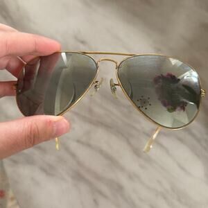 Vintage Ray Ban Gold Tone Metal Grey Polarized Aviator Sunglasses
